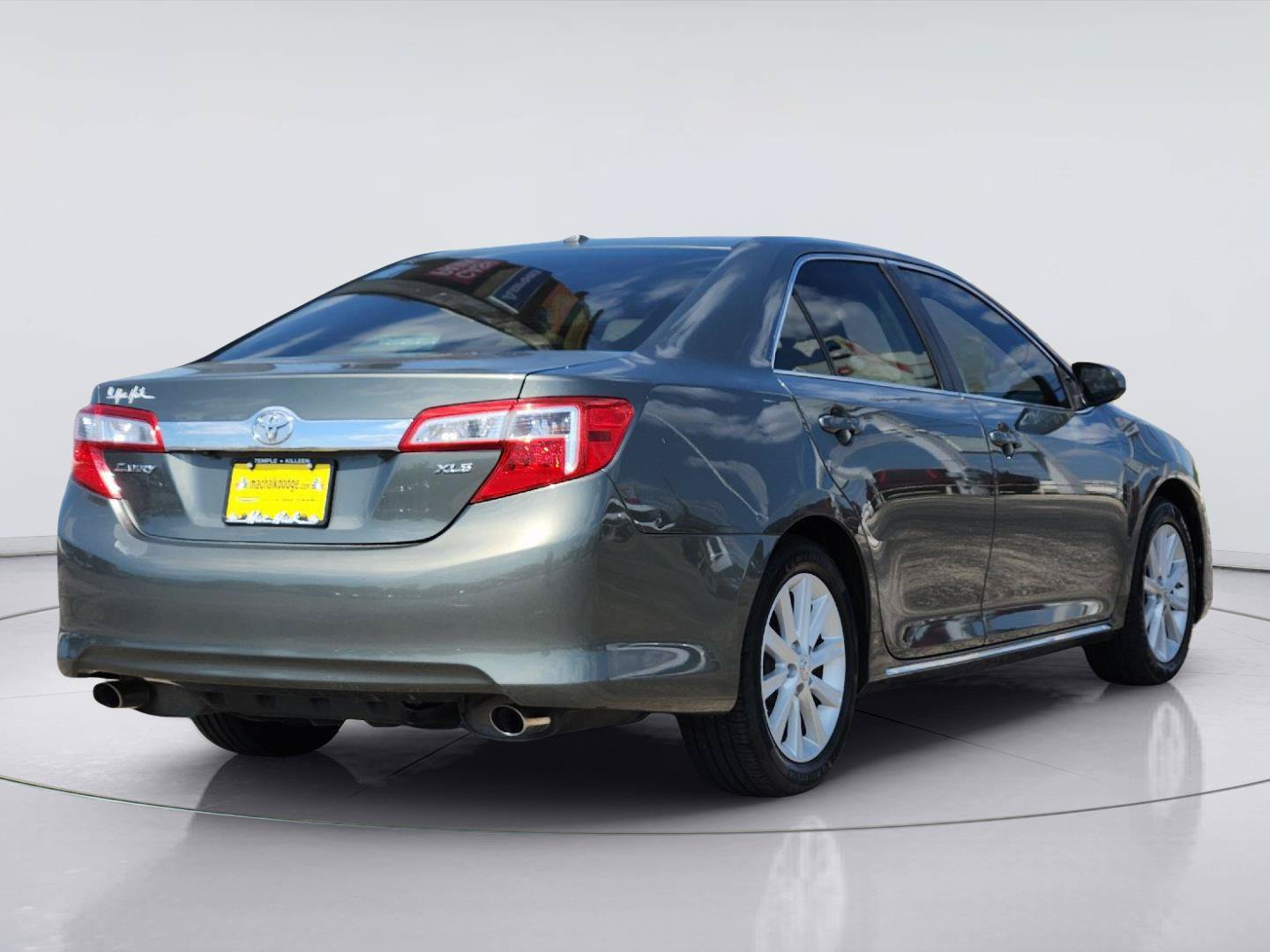 Used 2012 Toyota Camry XLE FWD image 5