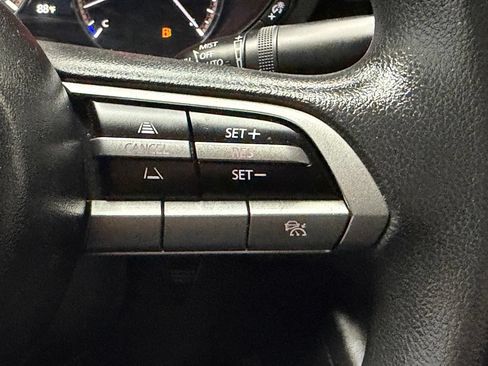Used 2020 MAZDA MAZDA3 Sedan FWD image 28