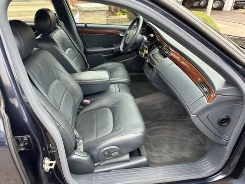 Used 2004 Cadillac De Ville FWD image 23