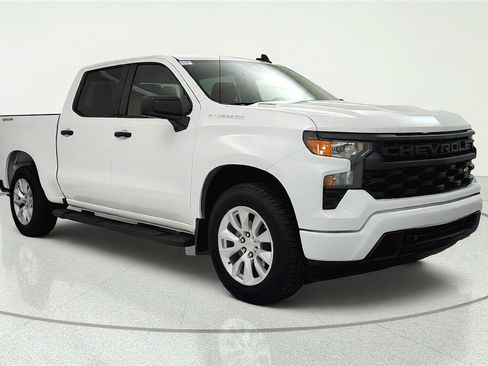 Used 2026 Chevrolet Silverado 1500 Custom AWD/4WD image 1