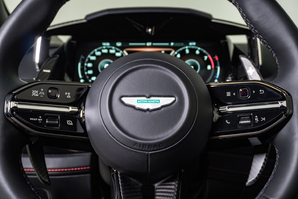 Used 2026 Aston Martin Vanquish Convertible RWD image 28