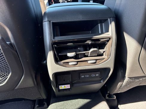 New 2026 Jeep Grand Cherokee Altitude image 41