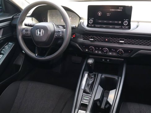 Used 2025 Honda Accord SE image 10