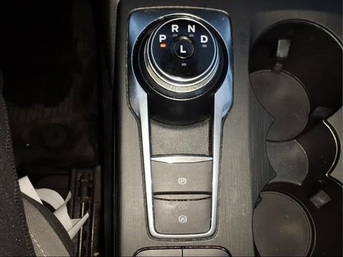 Used 2020 Ford Escape SE image 20