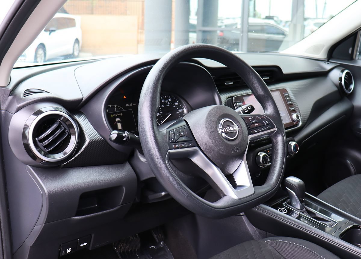 Used 2023 Nissan Kicks SV FWD image 39