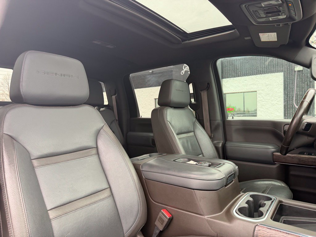 Used 2022 GMC Sierra 2500 Denali w/ Denali Black Diamond Edition AWD/4WD image 30