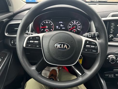 Used 2020 Kia Sorento LX FWD image 20