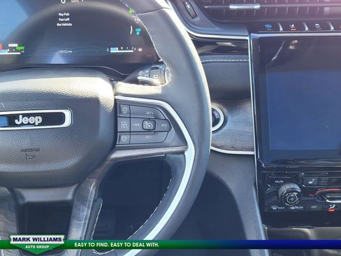 Used 2023 Jeep Grand Cherokee 4WD 4xe image 13