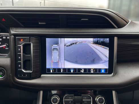 Used 2021 GMC Yukon Denali w/ Denali Ultimate Package image 18