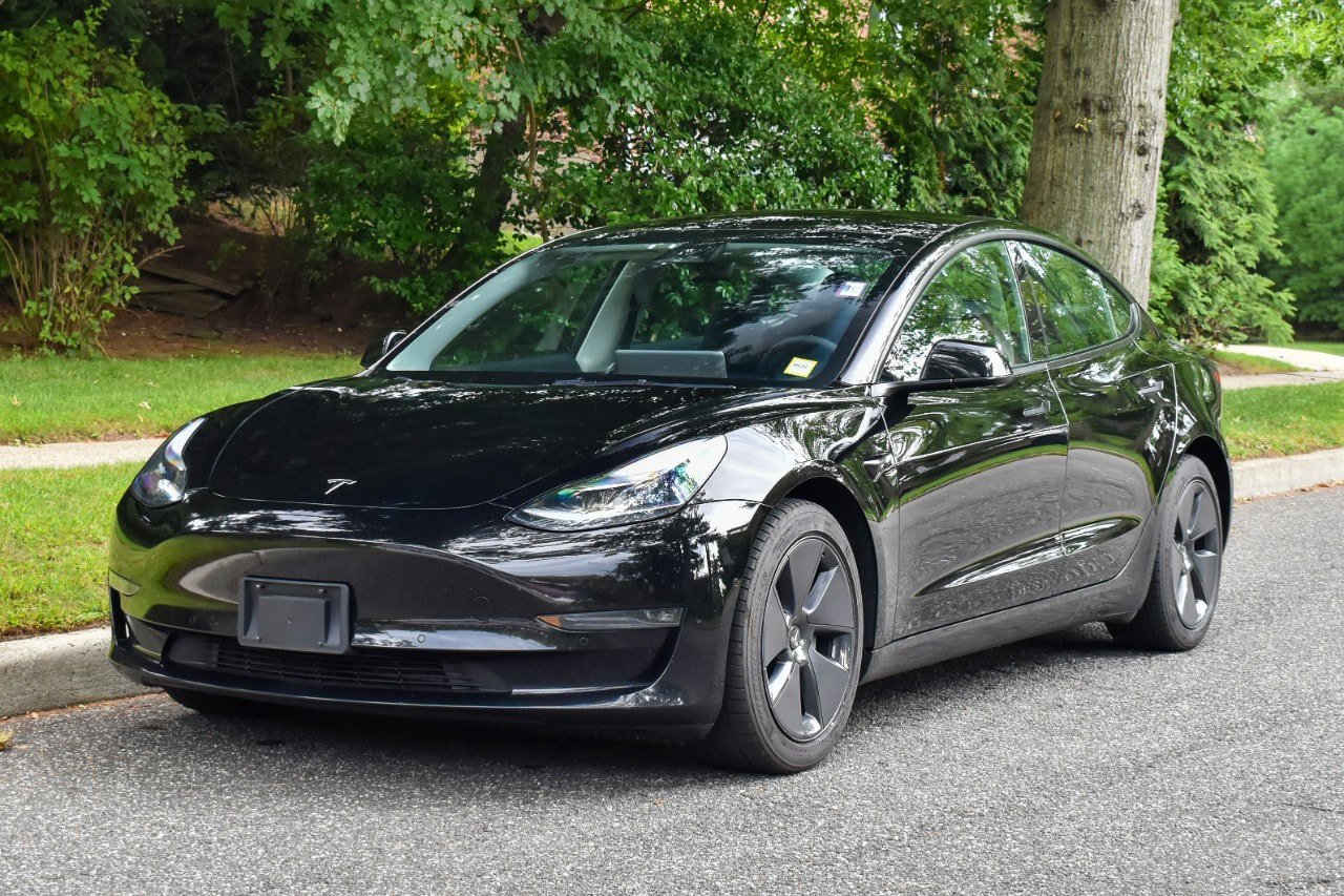 Used 2022 Tesla Model 3 Long Range AWD/4WD image 1