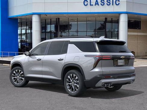 New 2026 Chevrolet Traverse LT FWD image 3