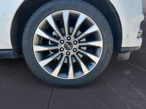 Certified 2021 Lincoln Navigator Reserve w/ Luxury Package AWD/4WD image 14