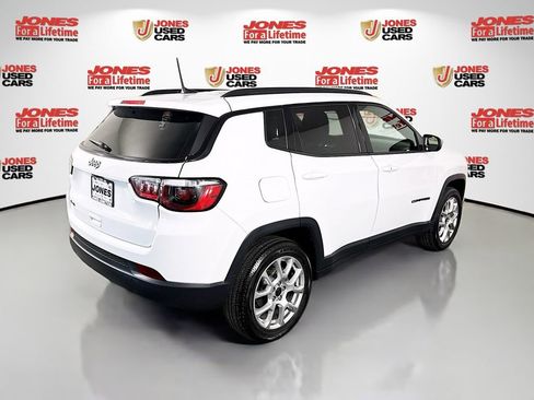 Used 2025 Jeep Compass Latitude w/ Altitude Special Edition AWD/4WD image 15