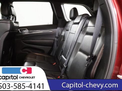 Used 2018 Jeep Grand Cherokee Trailhawk w/ Trailhawk Luxury Group AWD/4WD image 36
