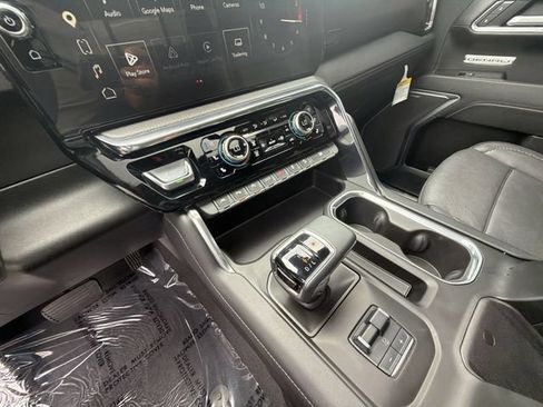 Used 2024 GMC Sierra 1500 Denali w/ Denali Reserve Package AWD/4WD image 19