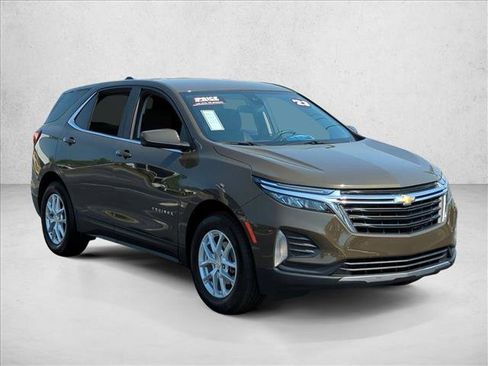 Used 2023 Chevrolet Equinox LT FWD image 3