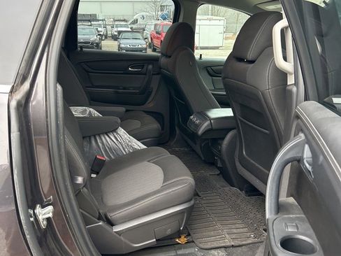 Used 2016 Chevrolet Traverse LT w/ Style and Technology Package image 43