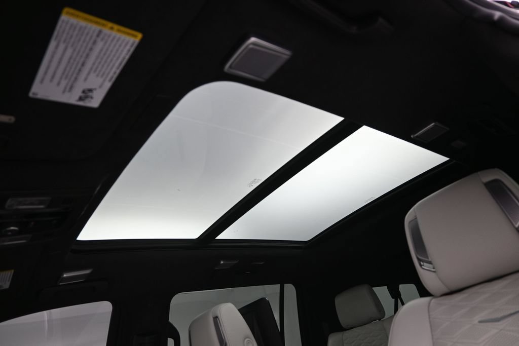 Certified 2025 Cadillac Escalade ESV Sport Platinum w/ LPO, Floor Liner Package AWD/4WD image 14