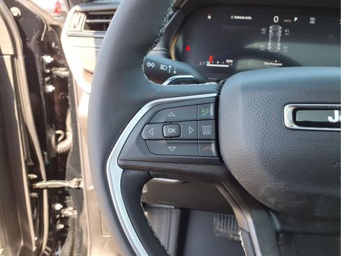 New 2026 Jeep Grand Cherokee 4WD image 21