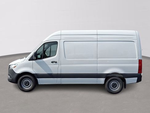 Used 2026 Mercedes-Benz Sprinter 2500 image 7