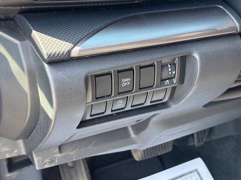 Used 2021 Subaru Forester Premium AWD/4WD image 9