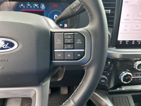 Used 2025 Ford F450 Lariat w/ Lariat Ultimate Package AWD/4WD image 23