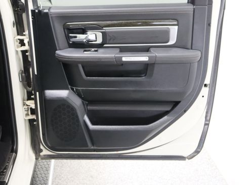 Used 2016 RAM 1500 Limited RWD image 35