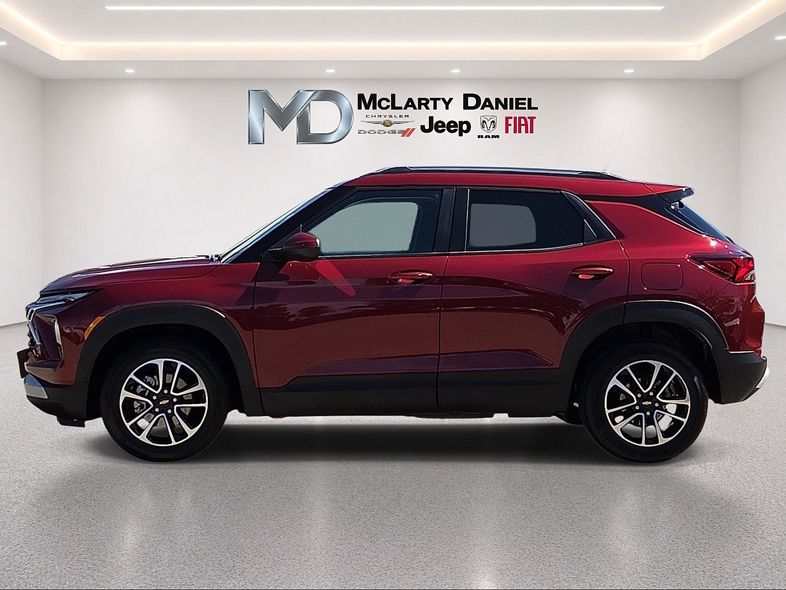 Used 2025 Chevrolet TrailBlazer LT FWD image 3