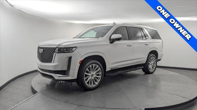 Used 2022 Cadillac Escalade Premium Luxury AWD/4WD image 2