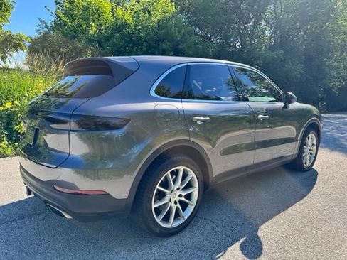 Used 2023 Porsche Cayenne Platinum Edition AWD/4WD image 5