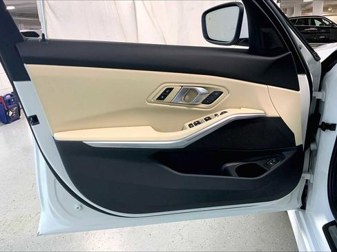 New 2025 BMW 330i xDrive Sedan w/ Premium Package image 10