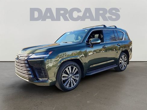 New 2025 Lexus LX 700h Luxury image 2
