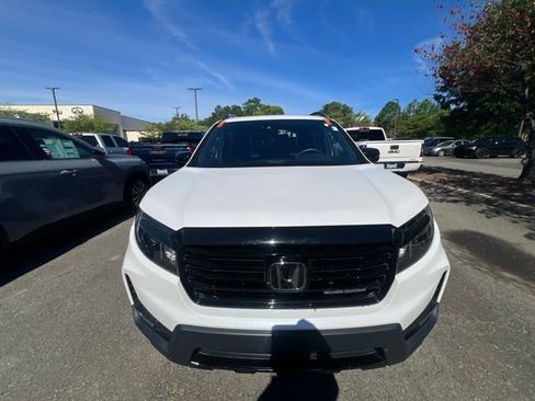 Used 2024 Honda Passport Black Edition image 1