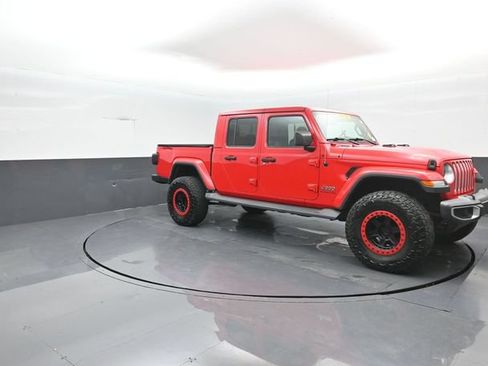 Used 2020 Jeep Gladiator Overland AWD/4WD image 2