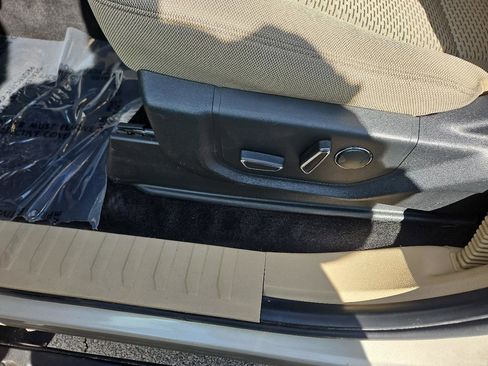 Used 2018 Ford F150 XLT w/ Equipment Group 302A Luxury image 19