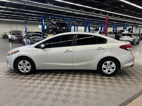 Used 2017 Kia Forte LX w/ LX Popular Package FWD image 6