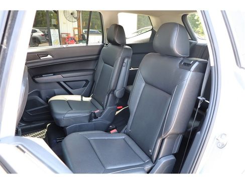 Used 2021 Volkswagen Atlas SE FWD image 19