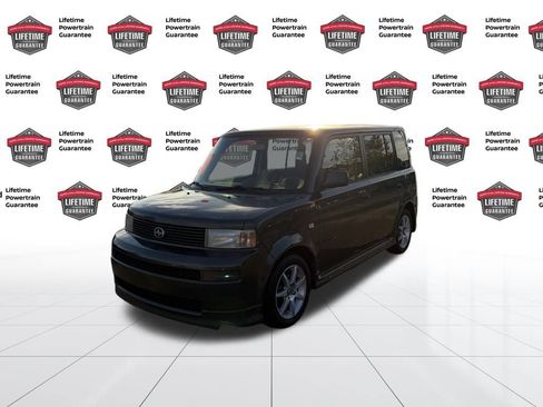 Used 2005 Scion xB image 1