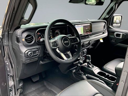 New 2026 Jeep Wrangler Unlimited Sahara AWD/4WD image 7