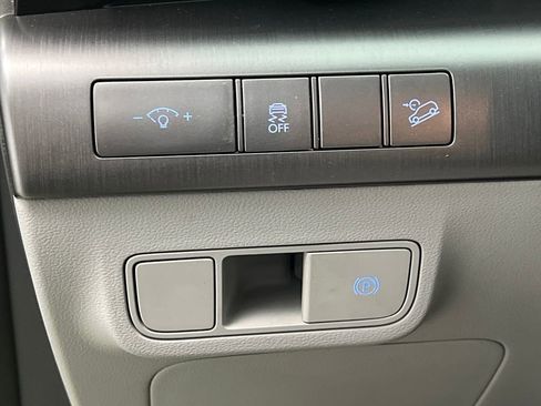 Used 2024 Hyundai Kona SEL image 39