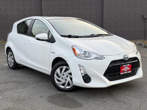 Used 2015 Toyota Prius C Two FWD image 3