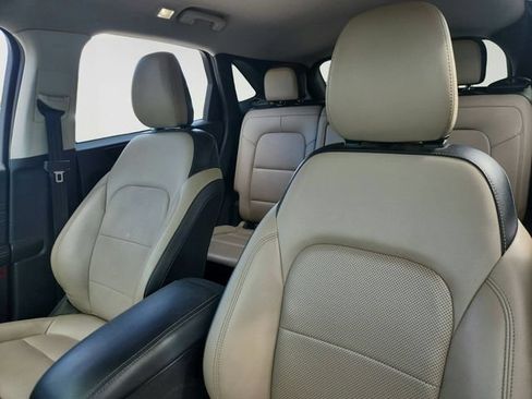 Used 2022 Ford Escape SEL FWD image 8