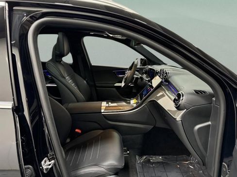 Certified 2025 Mercedes-Benz GLC 300 4MATIC image 16
