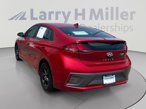 Used 2021 Hyundai Ioniq Blue FWD image 4