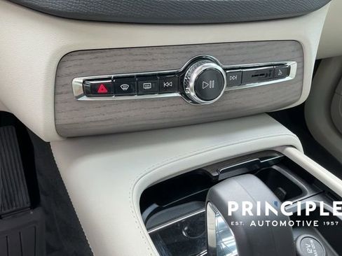 Certified 2023 Volvo XC90 T8 Plus w/ Protection Package Premier AWD/4WD image 18