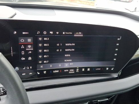 Used 2025 Audi Q6 e-tron Premium Plus AWD/4WD image 24