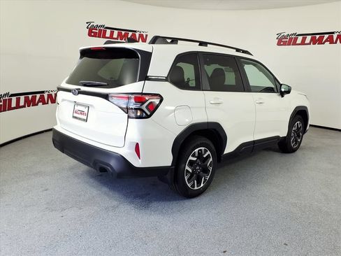 Used 2026 Subaru Forester Premium AWD/4WD image 2