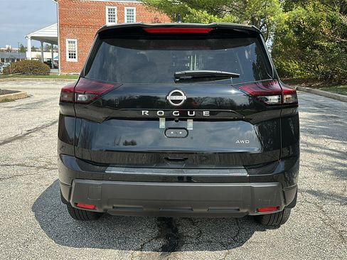 New 2026 Nissan Rogue SV AWD/4WD image 4