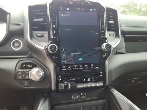 New 2026 RAM 1500 Laramie AWD/4WD image 15
