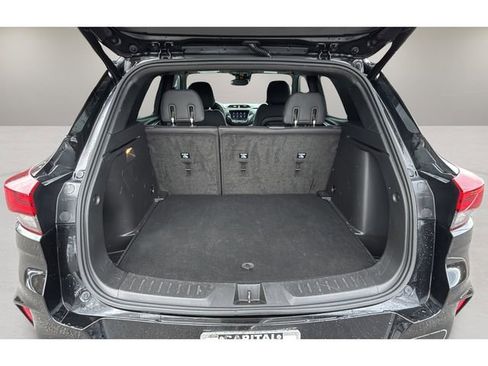 Used 2022 Chevrolet TrailBlazer RS w/ Sun and Liftgate Package image 32